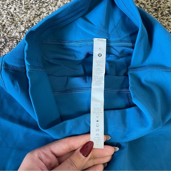 WUNDER TRAIN HIGH-RISE TIGHT 25" color Capri size 6 - Picture 2 of 4